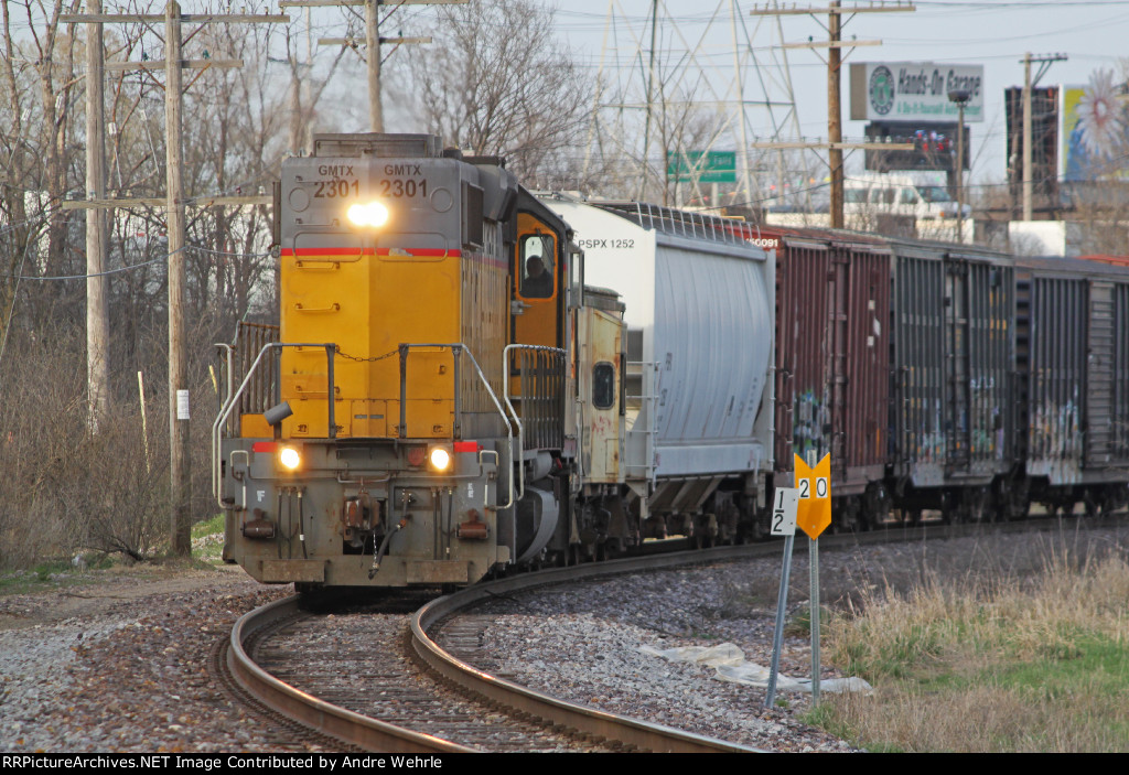 LPA70 Granville job comes around the curve of the Butler Jct. wye